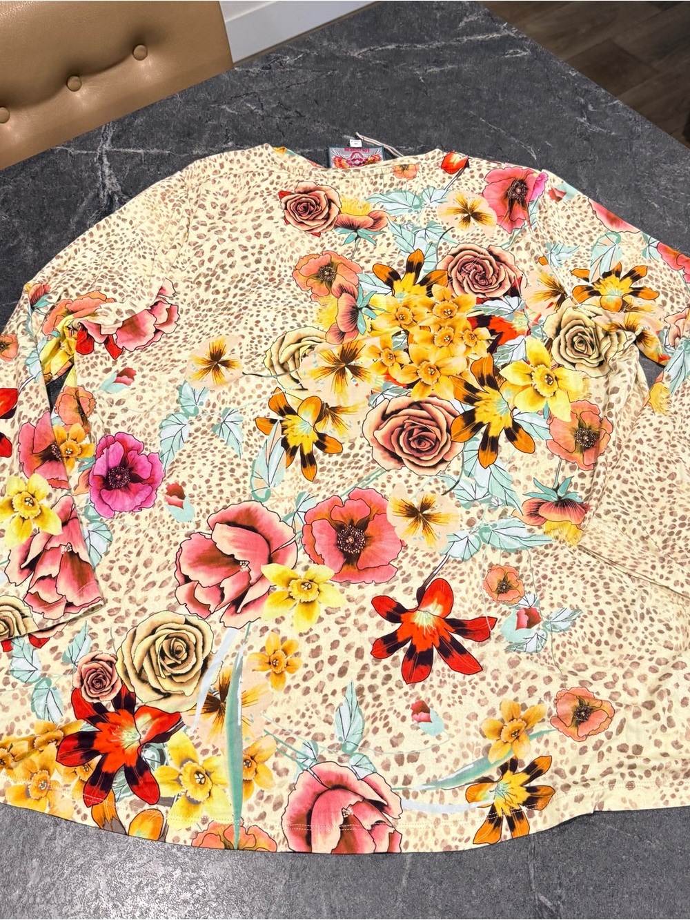 Johnny Was XL NWT Hera favorite v-neck top blouse floral yellow - Picture 7 of 7